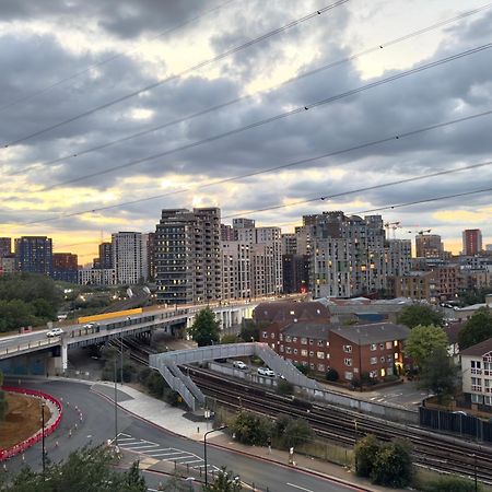 London Excel Cosy Apartment With Balcony & River View Close To O2 Arena, Cable Car, City Hall Exterior photo